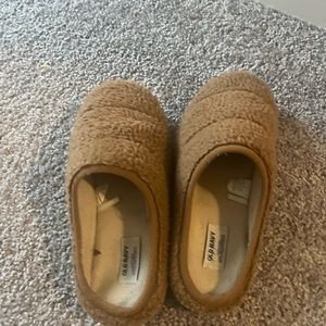 Women’s Old Navy Slippers